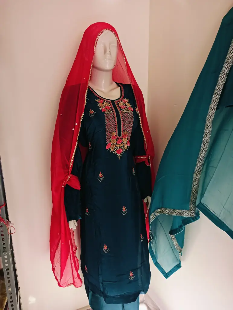 Designer handwork suit
